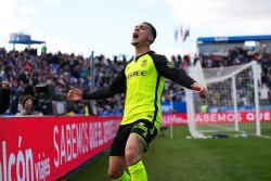 Antony tỏa sáng, Betis ngược dòng kinh điển